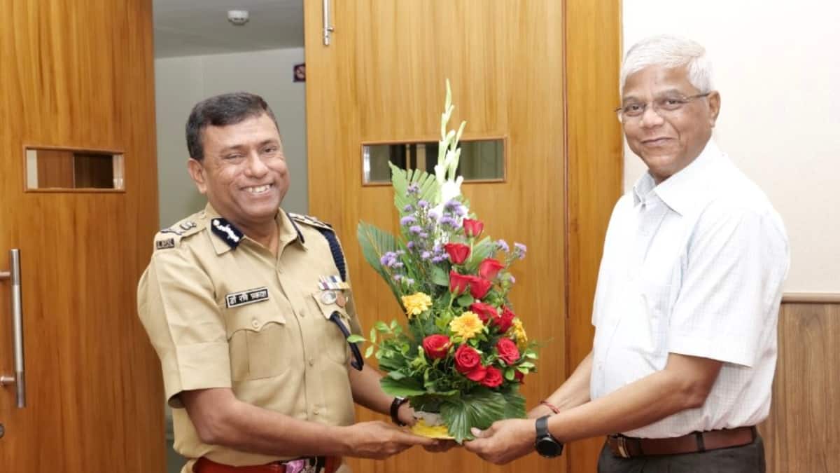 सिर्फ 19 दिनों के लिए राजस्थान के नए DGP बने डॉ रवि प्रकाश, जानें सीएम भजनलाल शर्मा से मिलकर क्या कहा?