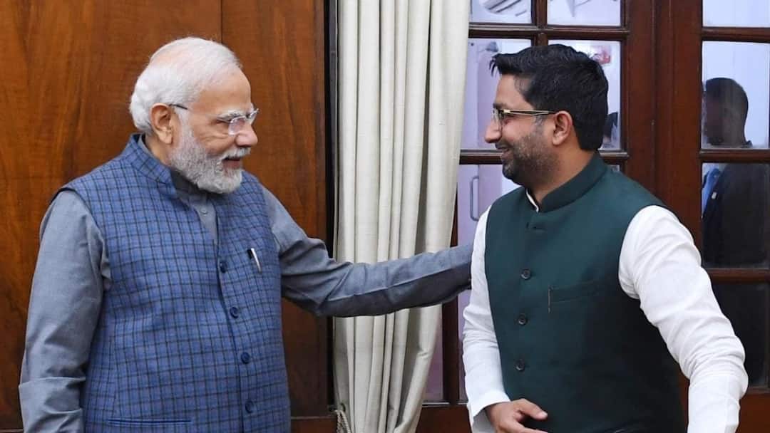 यूपी में मुस्लिमों को साथ लाने के लिए बीजेपी ने बनाया खास प्लान, योगी सरकार के मंत्री ने बताया प्लान PM Modi 11 Years UP BJP will run 'Muslims with Modi' campaign in every district ann यूपी में मुस्लिमों को साथ लाने के लिए बीजेपी ने बनाया खास प्लान, योगी सरकार के मंत्री ने बताया प्लान