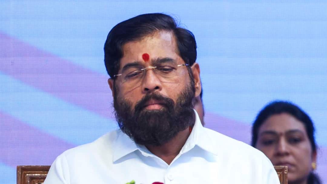 Eknath Shinde targets Uddhav Thackeray over Remarks Against PM Modi ANN एकनाथ शिंदे का उद्धव ठाकरे पर निशाना, 'मैं जब ढाई वर्षों तक मुख्यमंत्री था तब...'