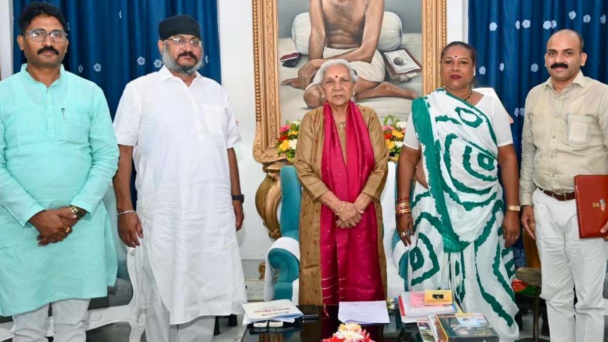 बस्ती: ट्रांसजेंडरों के गरिमा गृह को मिली नई रफ्तार, राज्यपाल आनंदीबेन पटेल से हुई मुलाकात
