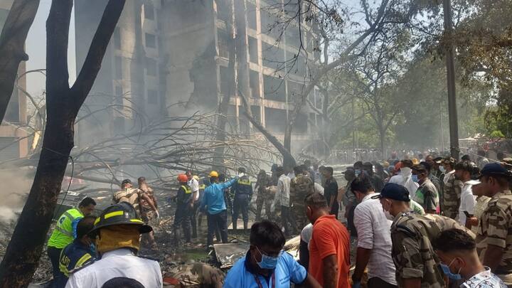 Injured passengers are being taken to nearby hospitals. (Image Source: x/ ANI)