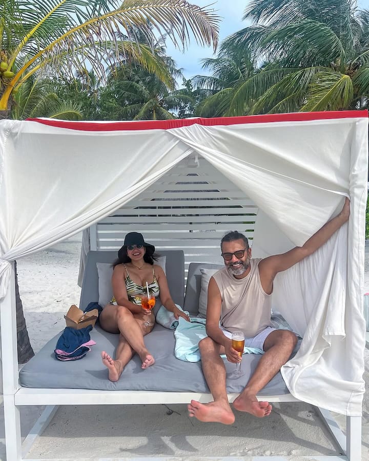 Sonali also shared photos while chilling with her husband. He wrote in the caption of the image- vacation with my favorite crew.