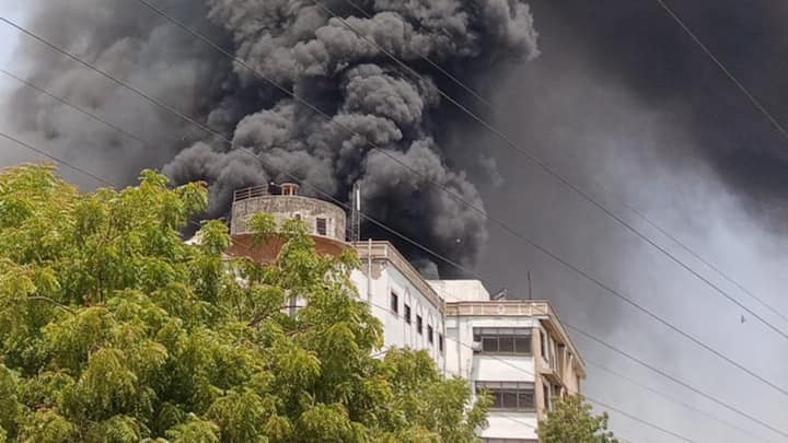 Dense Smoke Shrouds Ahmedabad Following Crash (Image Source: ABP Live)