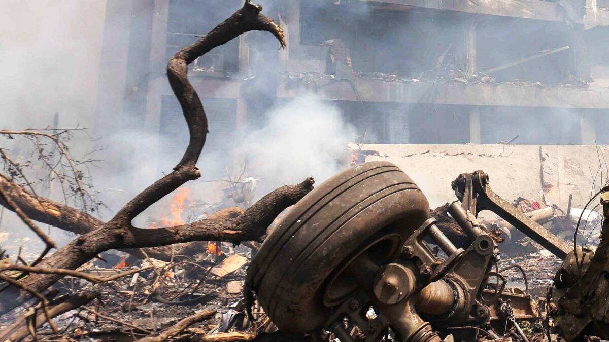 अहमदाबाद विमान हादसा: कैसे हुआ हादसा, कितने देशों के यात्री थे, क्या है रेस्क्यू ऑपरेशन का अपडेट?