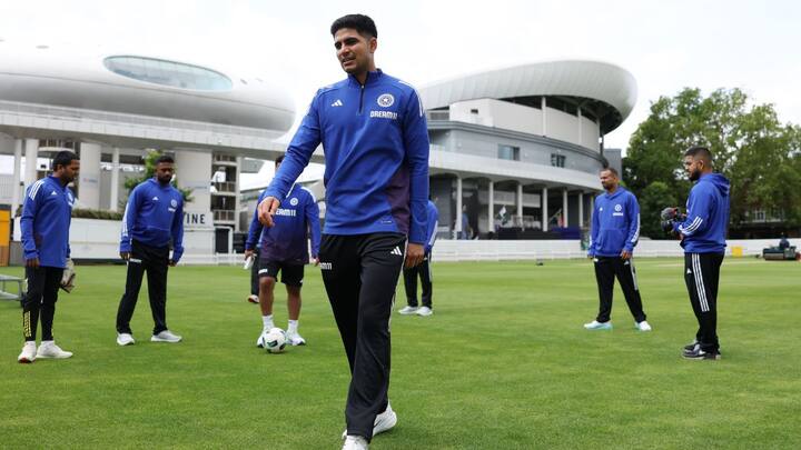 কোহলি, রোহিত, অশ্বিনের অনুপস্থিতিতে নতুন অধিনায়ক শুভমন গিলের নেতৃত্বে ভারতীয় ক্রিকেটে নব যুগের সূচনা হতে চলেছে।