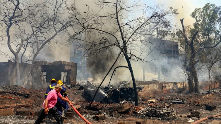 Air India Plane Crash: Death Toll To Be Released After DNA Testing, Search On For Black Box Air India Plane Crash: Death Toll To Be Released After DNA Testing, Search On For Black Box