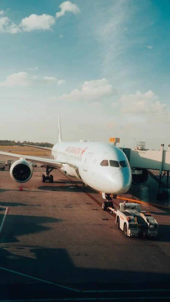 விமானத்தின் பாகங்கள் எதனால் செய்யப்படுகின்றன