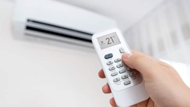 लेकिन अब भारत में कोई भी एसी 20 डिग्री सेल्सियस के तापमान के नीचे एसी नहीं चला सकेगा. भारत सरकार की ओर से किसी के इस्तेमाल के लिए अब एक स्टैंडर्ड टेंपरेचर लिमिट सेट की जा रही है. जो सभी एसी के लिए लागू होगी.
