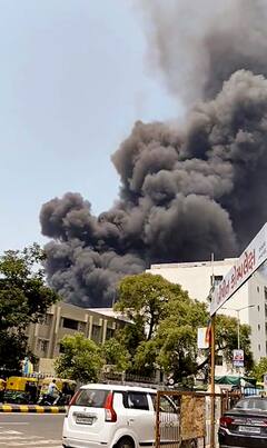 Plane Crashed near Ahmedabad Airport: అహ్మదాబాద్‌లో కూలిన ఎయిరిండియా విమానం - ప్రమాద తీవ్రతను తెలిపే ఫొటోలు ఇవే!