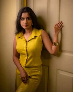 Deepa Balu: 'ஹார்ட்பீட்' வெப் தொடரில் மட்டும் அல்ல... நிஜத்திலும் தீபா பாலு ஒரு டாக்டரா? ஆச்சர்ய தகவல்!