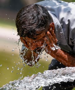 Hot day in Delhi: ఢిల్లీలో మండిపోతున్న ఎండలు - ఈ ఫొటోలు చూస్తేనే ఠారెత్తిపోతారు!