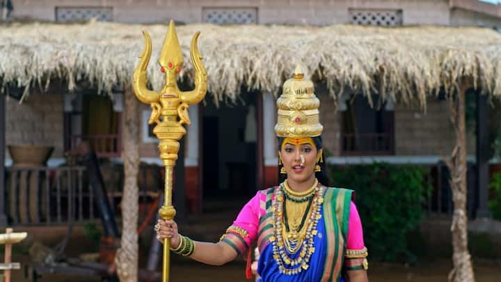 यामुळे बाल जगदंबेच्या मार्गातील अडथळे अधिकच वाढताना दिसणार आहेत, या प्रकरणात 'माया'चं आगमन एक धक्कादायक वळण घेऊन येणार आहे.