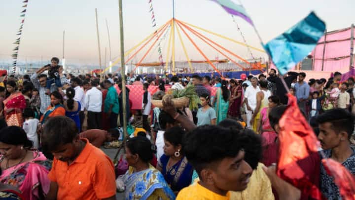Middle East and areas like North Africa (MNA) have seen a 62 per cent increase in Hindu population. This growth in the US and Canada has reached 55 percent.