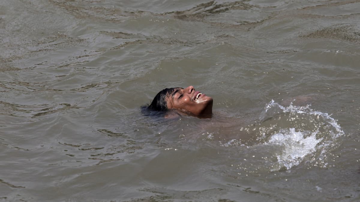Bihar Heatwave: Orange Alert Issued As Temperatures Soar, Relief Expected Soon