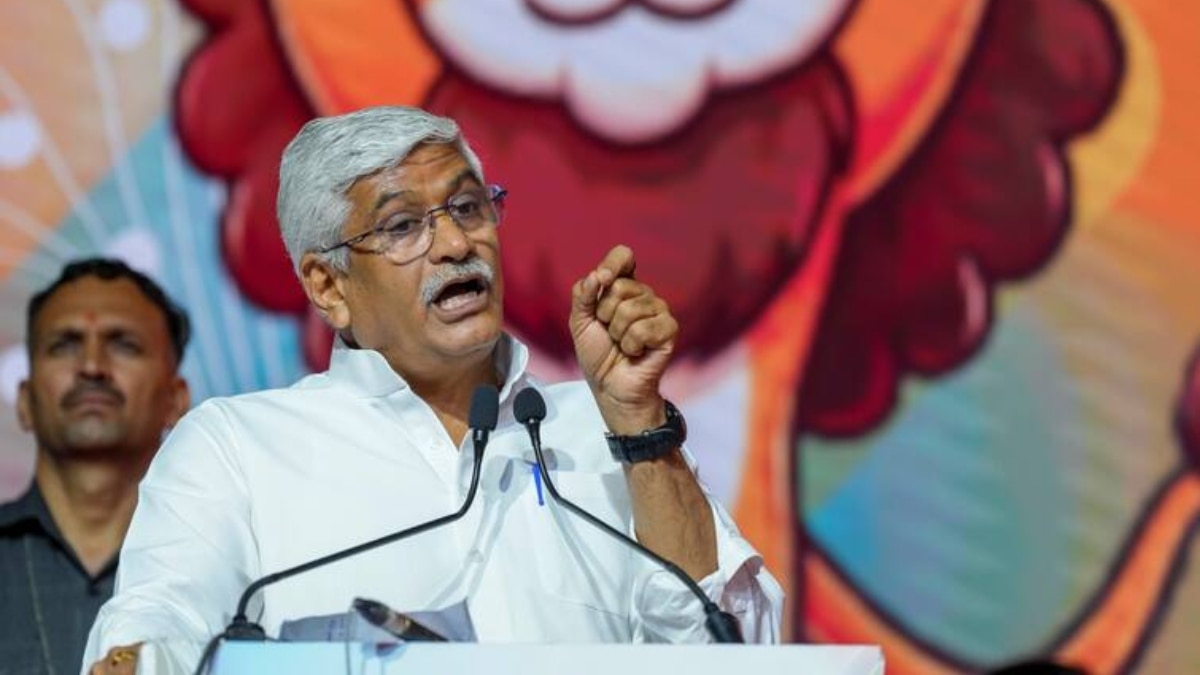 ‘अशोक गहलोत और सचिन पायलट के बीच अगर मोहब्बत है तो…’, गजेंद्र सिंह शेखावत का बड़ा बयान