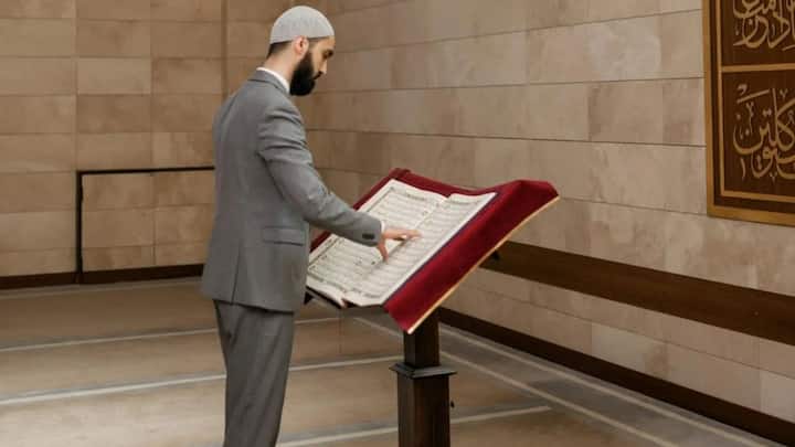 पिछले 10 सालों में मुस्लिम आबादी 34.6 करोड़ बढ़ी है. दुनिया में अभी भी सबसे बड़ी ईसाई आबादी है, लेकिन कुल आबादी में इसका हिस्सा घटा है.