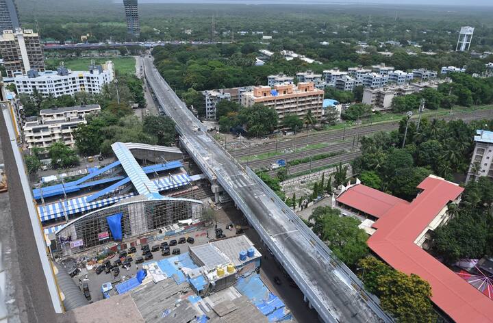 उर्वरित 50 मीटर लांबीपर्यंतची उभारणी मध्ये रेल्वेकडून करण्यात आली आहे. रेल्वे विभागाकडून एकूण 7 तुळया स्थापित करण्यात आल्या असून त्यांचे एकूण वजन 655 टन आहे.