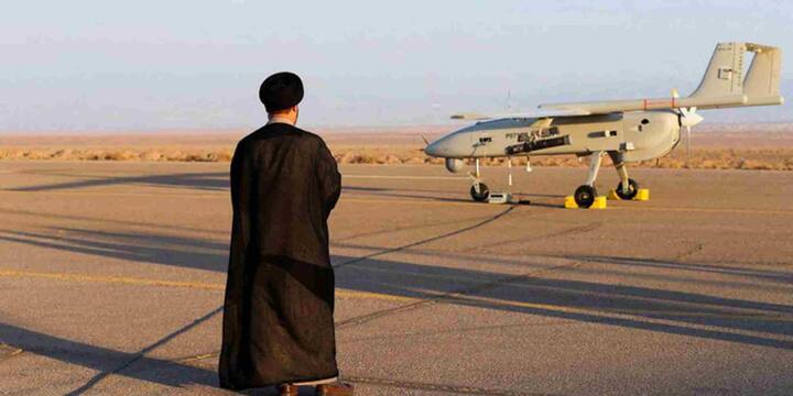 इज़रायल का 'Iron Dome' दुनिया की सबसे एडवांस्ड मिसाइल डिफेंस सिस्टम में से एक माना जाता है. यह सिस्टम रॉकेट, मोर्टार और छोटे मिसाइलों को हवा में ही मार गिराने में सक्षम है. आयरन डोम की सफलता दर 90% से भी अधिक है जो इसे अद्वितीय बनाती है.