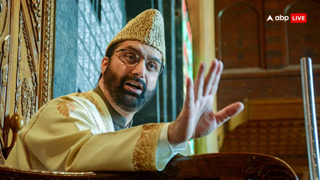 Mirwaiz Umar Farooq targets Israel as it Attacks on Iran in his Friday prayer speech ANN जुमे की तकरीर में मीरवाइज उमर फारूक ईरान-इजरायल पर बोले, 'ये कहने में कोई दोराय नहीं कि...'