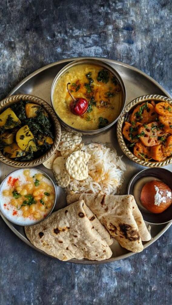 दिल्ली में सस्ती शाकाहारी थाली, हर निवाले में है घर जैसा स्वाद