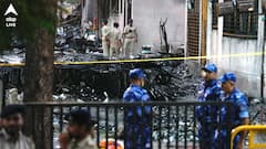 ২ ছোট মেয়েকে লন্ডনে রেখে স্ত্রীর চিতাভস্ম ভাসাতে এসেছিলেন ভারতে, আমদাবাদ বিমান দুর্ঘটনা প্রাণ কেড়ে নিল ব্যক্তিরও !