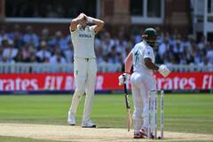 Steve Smith News : WTC फायनलमध्ये लॉर्ड्सवर ड्रामा! स्टीव स्मिथ मैदानातून थेट हॉस्पिटलमध्ये रवाना; पाहा Photo