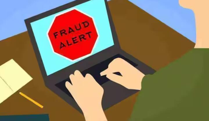 ਸਾਈਬਰ ਸੈੱਲ ਅਧਿਕਾਰੀ ਵਿਨੋਦ ਕੁਮਾਰ ਦੇ ਅਨੁਸਾਰ, ਲੋਕਾਂ ਨੂੰ ਖੁਦ ਸਾਵਧਾਨ ਰਹਿਣਾ ਪਵੇਗਾ। ਫ਼ੋਨ ਵਿੱਚ ਸਿਰਫ਼ ਜ਼ਰੂਰੀ ਅਤੇ ਅਧਿਕਾਰਤ ਐਪਸ ਰੱਖੋ, ਖਾਸ ਕਰਕੇ ਉਸ ਡਿਵਾਈਸ ਵਿੱਚ ਜਿਸ ਵਿੱਚ ਬੈਂਕਿੰਗ ਨਾਲ ਸਬੰਧਤ ਜਾਣਕਾਰੀ ਹੋਵੇ। ਕਿਸੇ ਵੀ ਅਣਜਾਣ ਲਿੰਕ, ਨਕਲੀ ਐਪ ਜਾਂ ਜਨਤਕ ਵਾਈ-ਫਾਈ ਤੋਂ ਬਚੋ। ਕਿਸੇ ਨਾਲ ਵੀ OTP, UPI ਪਿੰਨ ਜਾਂ ਪਾਸਵਰਡ ਸਾਂਝਾ ਨਾ ਕਰੋ। ਜੇਕਰ ਤੁਸੀਂ ਕਿਸੇ ਸਾਈਬਰ ਅਪਰਾਧ ਦਾ ਸ਼ਿਕਾਰ ਹੋ ਜਾਂਦੇ ਹੋ, ਤਾਂ ਤੁਰੰਤ 1930 'ਤੇ ਕਾਲ ਕਰੋ ਜਾਂ cybercrime.gov.in 'ਤੇ ਸ਼ਿਕਾਇਤ ਦਰਜ ਕਰੋ।