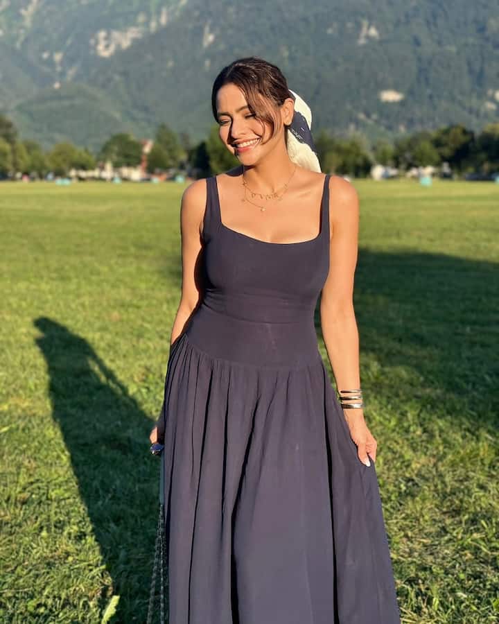 आमना शरीफ 'कहीं तो होगा' जैसे सुपरहिट शो से हर घर में अपनी पहचान बना चुकी थीं. उनकी मासूमियत और स्क्रीन प्रेज़ेंस ने उन्हें फैन फेवरिट बना दिया था.