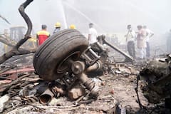 Ahmedabad Air India Plane Crash: बॉलिवूड हिरोईनलाही लाजवेल असं सौंदर्य, डोंबिवलीच्या एअर होस्टेस रोशनी सोनघरेचं लग्नाचं स्वप्न अधुरंच राहिलं