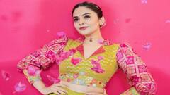 Sreemukhi: కలువ అందాల శ్రీముఖి - ట్రెడిషనల్ లుక్‍లో అదరగొట్టేసిందిగా..