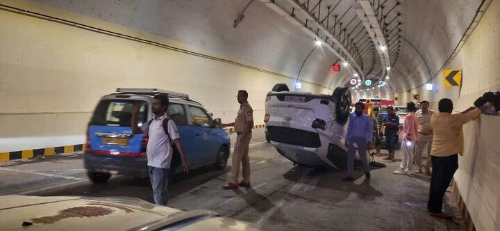 भुयारी मार्गात जमलेल्या ट्राफिकला सुरळीत करून तिथे पॅनिक होऊ दिले नाही. अपघातात जखमी झालेल्या व्यक्तीला जास्त इजा झालेली नव्हती, हे सोनवणे म्हणून फूड इन्स्पेक्टर होते. त्यांनी आपल्या पथकाच्या सहकार्याबद्दल आम्हाला धन्यवाद केले. सदर प्रसंगी  आरटीओ मुंबई सेंट्रल येथील टॅक्सी मदत पथकातील समोवानि श्री अमोल पवार, चालक श्री निलेश शेटे आणि संतोष शिंपी यांनी मदत केली.