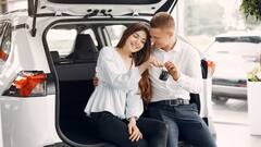 Porsche से लेकर Rolls-Royce तक, ब्रेकअप के बाद 1200 में ये खास राइड बुक कर रहीं लड़कियां