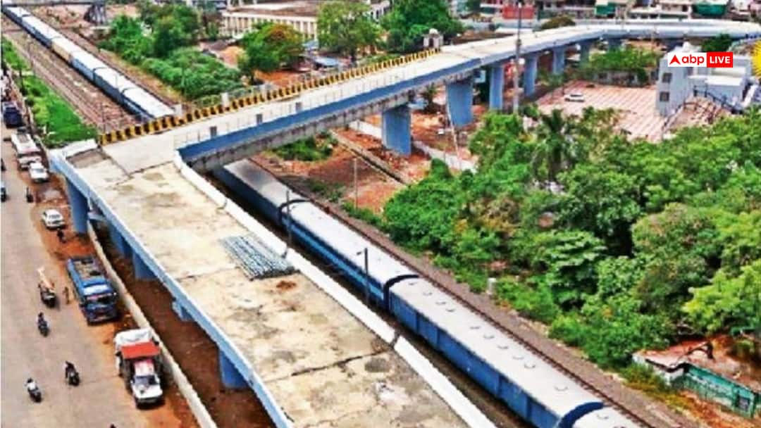 MP Bhopal Over bridge with 90 degree turn becomes a source of controversy people are scared of accidents Bhopal Bridge: 8 साल में 18 करोड़ खर्च, लोग बोले- 90 डिग्री टर्न वाले पुल तो 'वीडियो गेम' में भी नहीं होते