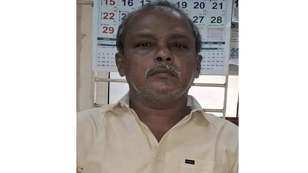 கையும் களவுமாக சிக்கிய பில் கலெக்டர்: லஞ்ச ஒழிப்புத்துறை போலீசார் அதிரடி