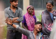 Ahmedabad plane crash Relatives at mortuary: ఆ స్థానాన్ని ఎవరూ భర్తీ చేయలేరు - అహ్మదాబాద్ విమాన ప్రమాద మృతుల బంధువుల కన్నీటి వరద