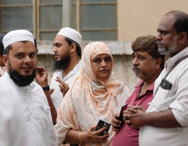 ఈ దుర్ఘటన జరిగిన వెంటనే స్పందించిన టాటా గ్రూప్ ఈ ప్రమాదంలో ప్రాణాలు కోల్పోయిన వ్యక్తి కుటుంబానికి కోటి రూపాయలు పరిహారం ప్రకటించింది