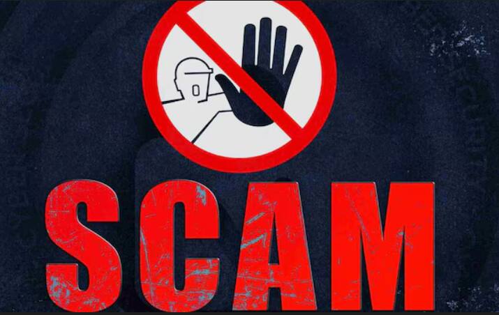 ਪ੍ਰਯਾਗਰਾਜ ਵਿੱਚ ਪਿਛਲੇ ਕੁਝ ਦਿਨਾਂ ਤੋਂ ਅਜਿਹੇ ਬਹੁਤ ਸਾਰੇ ਮਾਮਲੇ ਸਾਹਮਣੇ ਆਏ ਹਨ ਜਿੱਥੇ ਪੀੜਤਾਂ ਨੂੰ ਉਦੋਂ ਤੱਕ ਕੁਝ ਪਤਾ ਨਹੀਂ ਚੱਲਦਾ, ਜਦੋਂ ਤੱਕ ਉਹ ਆਪਣਾ ਬੈਂਕ ਬੈਲੇਂਸ ਚੈੱਕ ਨਹੀਂ ਕਰਦੇ। ਦੈਨਿਕ ਜਾਗਰਣ ਦੀ ਰਿਪੋਰਟ ਦੇ ਅਨੁਸਾਰ, ਇਨ੍ਹਾਂ ਘਟਨਾਵਾਂ ਵਿੱਚ, ਪੀੜਤਾਂ ਨੇ ਨਾ ਤਾਂ ਕਿਸੇ ਸ਼ੱਕੀ ਲਿੰਕ 'ਤੇ ਕਲਿੱਕ ਕੀਤਾ ਅਤੇ ਨਾ ਹੀ ਆਪਣੀ ਬੈਂਕਿੰਗ ਜਾਣਕਾਰੀ ਸਾਂਝੀ ਕੀਤੀ, ਫਿਰ ਵੀ ਉਨ੍ਹਾਂ ਦੇ ਖਾਤਿਆਂ ਵਿੱਚੋਂ ਵੱਡੀ ਰਕਮ ਕਢਵਾਈ ਗਈ। ਇਹ ਮਾਮਲੇ ਸਾਈਬਰ ਪੁਲਿਸ ਲਈ ਵੀ ਇੱਕ ਚੁਣੌਤੀ ਬਣ ਗਏ ਹਨ ਕਿਉਂਕਿ ਹੁਣ ਤੱਕ ਧੋਖਾਧੜੀ ਨੂੰ ਕਾਲ, ਸੰਦੇਸ਼ ਜਾਂ OTP ਵਰਗੇ ਕਿਸੇ ਐਕਟਿਵ ਟ੍ਰਿਗਰ ਨਾਲ ਜੋੜਿਆ ਜਾਂਦਾ ਸੀ। ਪਰ ਇਹ ਨਵੇਂ ਮਾਮਲੇ ਸਾਈਲੈਂਟ ਧੋਖਾਧੜੀ ਵਰਗੇ ਹਨ, ਜਿੱਥੇ ਉਪਭੋਗਤਾ ਨੂੰ ਪਤਾ ਤੱਕ ਨਹੀਂ ਲੱਗਿਆ ਕਿ ਉਨ੍ਹਾਂ ਦੇ ਪੈਸੇ ਚੋਰੀ ਹੋ ਗਏ ਹਨ।