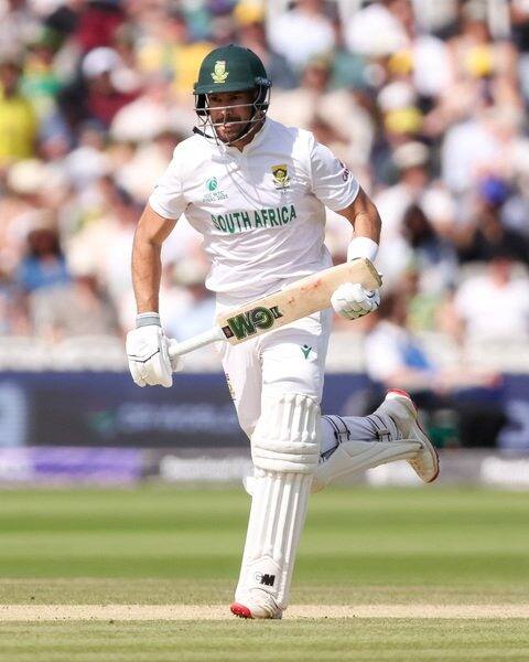 हे एडेन मार्करामचे कसोटी क्रिकेटमधील आठवे शतक आहे.