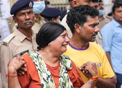 Ahmedabad plane crash Relatives at mortuary: ఆ స్థానాన్ని ఎవరూ భర్తీ చేయలేరు - అహ్మదాబాద్ విమాన ప్రమాద మృతుల బంధువుల కన్నీటి వరద