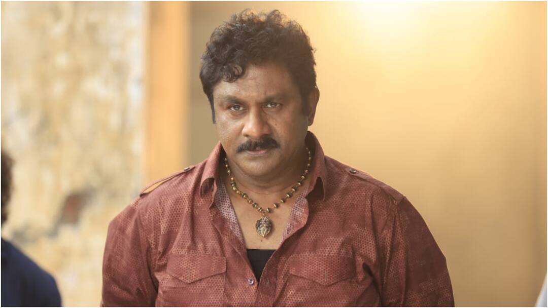 Raghu Kunche first look from Gedela Raju Kakinada Taluka movie released on his birthday Raghu Kunche: 'గేదెల రాజు'గా రఘు కుంచే... కాకినాడ తాలూకా కహానీలో ఆయన ఫస్ట్ లుక్ రిలీజ్