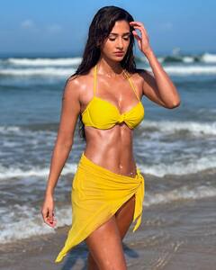 इस हसीना ने CID 2 के एसीपी आयुष्मान को किया था डेट, 4 महीने में 2 बार मिला धोखा, 'गे' के संग पकड़ा रंगे हाथ