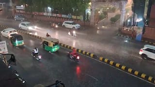 Rajkot Rain: રાજકોટમાં મેઘરાજાનું રૌદ્ર સ્વરૂપ; કડાકા ભડાકા સાથે ધોધમાર વરસાદ, અમીન માર્ગ સહિત અનેક વિસ્તારોમાં વીજળી ગુલ!