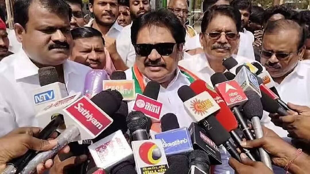 Former MP Thirunavukkarasar press meet in Trichy tnn | அதையெல்லாம் பெரிசுப்படுத்தாதீங்க... முன்னாள் எம்.பி., திருநாவுக்கரசர் சொன்னது எதற்காக?