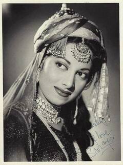 हेमा मालिनी से पहले किसके प्यार में पागल थे धर्मेंद्र? जानें उनकी अधूरी मोहब्बत के बारे में