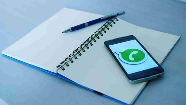 WhatsApp will soon have a new AI feature It will give complete information about the message without reading it WhatsApp में जल्द आएगा नया AI फीचर! बिना पढ़े मैसेज की दे देगा पूरी जानकारी, कौन कर सकता है इस्तेमाल
