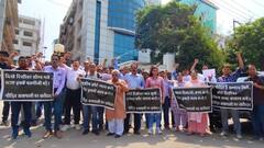 ग्रेटर नोएडा की इस सोसायटी में फ्लैट कैंसिलेशन के विरोध में उतरे खरीददार, जमकर किया हंगामा