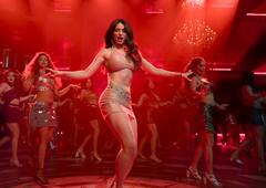 डेंटिस्ट हैं 'हाउसफुल 5' की ये हसीना, एक्टिंग की दुनिया में रखा कदम तो नाराज पिता ने साल भर नहीं की बात, पहचाना?