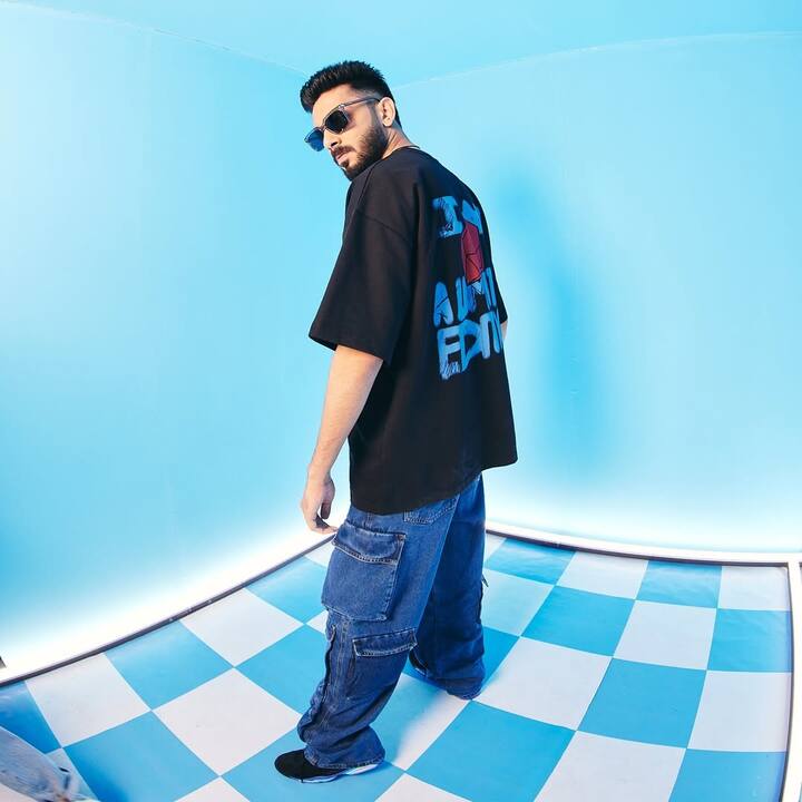 अनिरुद्ध 'वाय दिस कोलावेरी डी' से पॉपुलर हुए. वो रजनीकांत, विजय, धनुष और शाहरुख खान जैसे बड़े स्टार्स संग काम किया है.