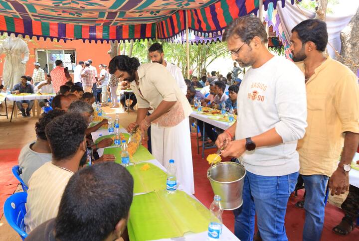 'வருத்தப்படாத வாலிபர் சங்கம்', 'ரஜினி முருகன்', 'சீமராஜா', 'எம்ஜிஆர் மகன்', 'டிஎஸ்பி' என ஜனரஞ்சக வெற்றி படங்களை தொடர்ந்து இயக்கி வரும் பொன்ராம், தனது அடுத்த படைப்பாக 'கொம்புசீவி' படத்தை உருவாக்கி வருகிறார். சுப்ரீம் ஸ்டார் சரத்குமார் மற்றும் சண்முகபாண்டியன் முதல் முறையாக இணைந்து நடிக்கும் இப்படத்திற்காக இசை அமைப்பாளர் யுவன் ஷங்கர் ராஜா உடன் பொன்ராம் முதல் முறையாக கை கோர்த்துள்ளார்.