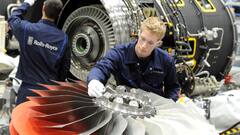 Boeing 787 के इंजन में यूज होता है Rolls-Royce का ट्रेंट, कारों के अलावा कंपनी का ये भी काम